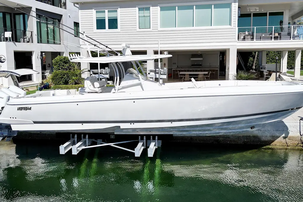  2024 Intrepid 407 Nomad FE Yacht For Sale in Tavernier FL