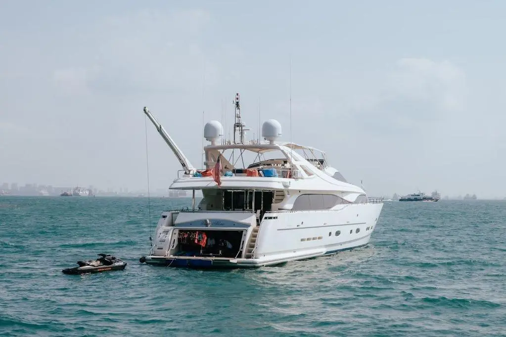 2005 Custom Line 112 Yacht For Sale in Singapore 2005 Custom Line 112 Yacht For Sale in Singapore