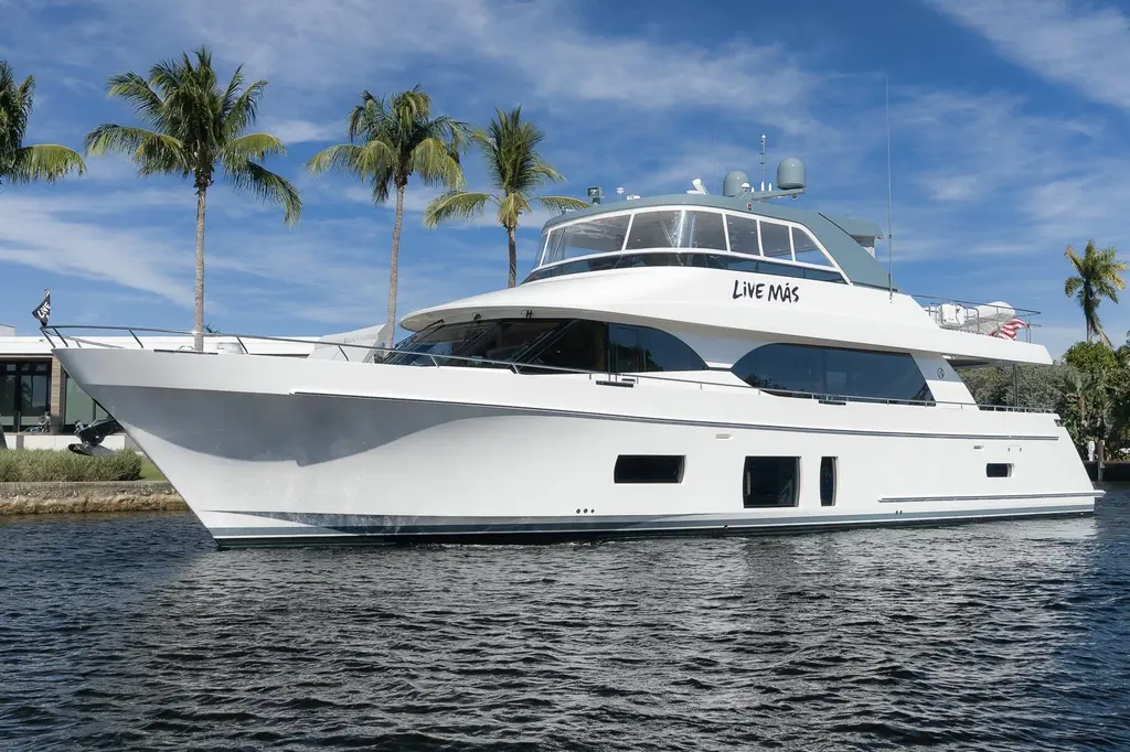 LIVE MAS 2017 Ocean Alexander 85 E Yacht For Sale in Fort Lauderdale FL LIVE MAS 2017 Ocean Alexander 85 E Yacht For Sale in Fort Lauderdale FL