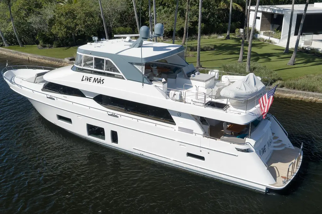 LIVE MAS 2017 Ocean Alexander 85 E Yacht For Sale in Fort Lauderdale FL LIVE MAS 2017 Ocean Alexander 85 E Yacht For Sale in Fort Lauderdale FL