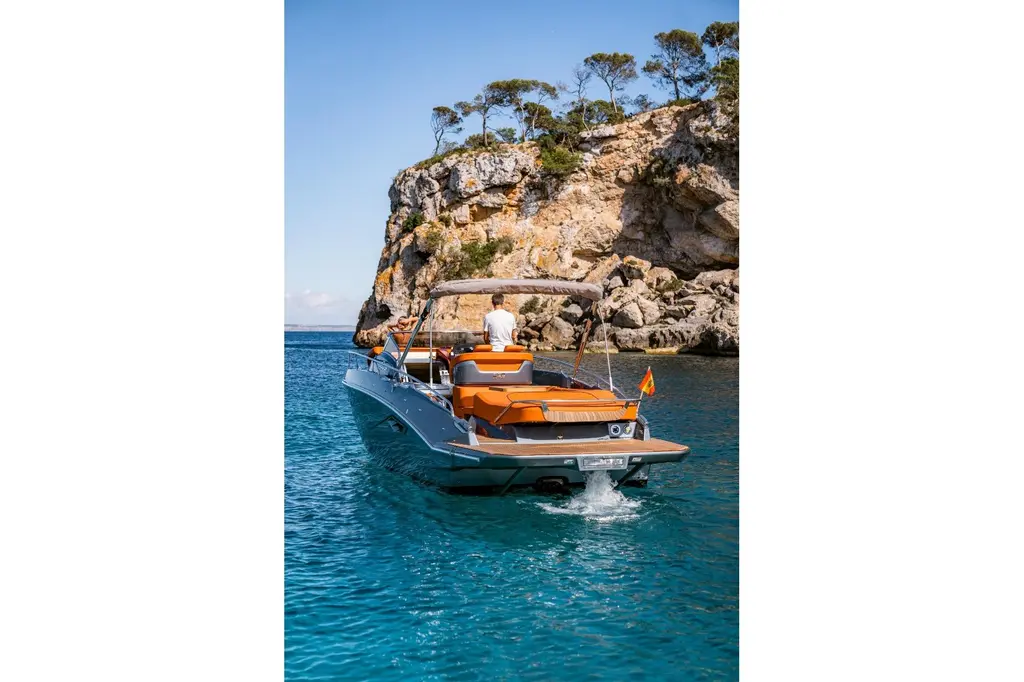 2022 Cranchi E30 Endurance Yacht For Sale in Istanbul 2022 Cranchi E30 Endurance Yacht For Sale in Istanbul