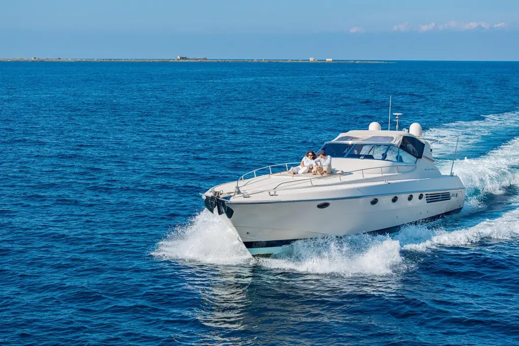 1996 Riva BAHAMAS 60 SPECIAL Yacht For Sale in Brindisi IT-BR 1996 Riva BAHAMAS 60 SPECIAL Yacht For Sale in Brindisi IT-BR