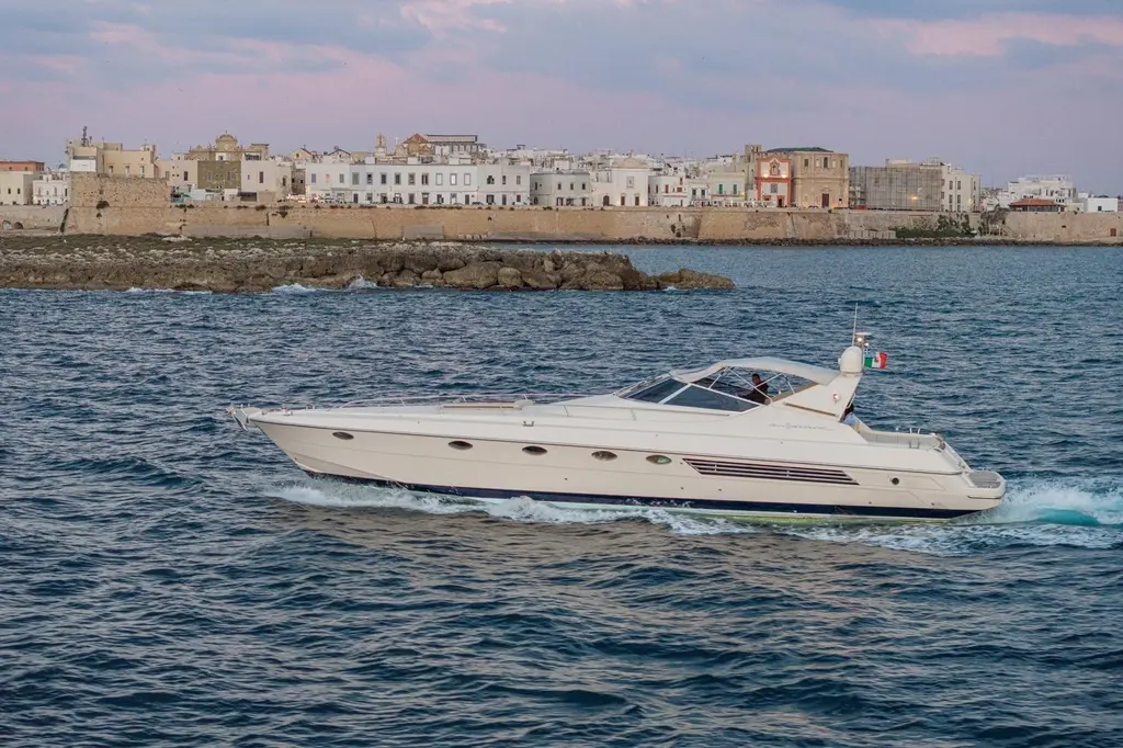 1996 Riva BAHAMAS 60 SPECIAL Yacht For Sale in Brindisi IT-BR 1996 Riva BAHAMAS 60 SPECIAL Yacht For Sale in Brindisi IT-BR