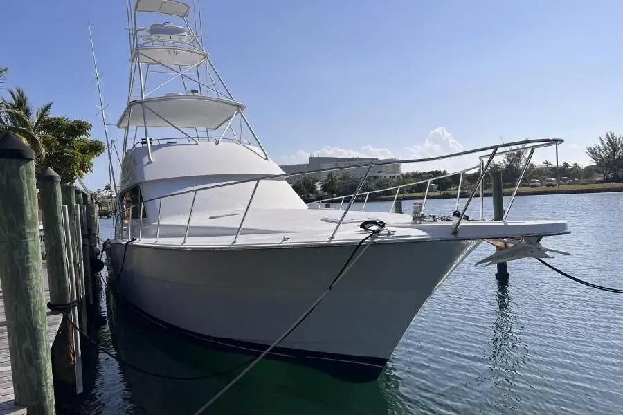 Renegade 2001 Hatteras 65 Convertible Yacht For Sale in Boynton Beach FL Renegade 2001 Hatteras 65 Convertible Yacht For Sale in Boynton Beach FL