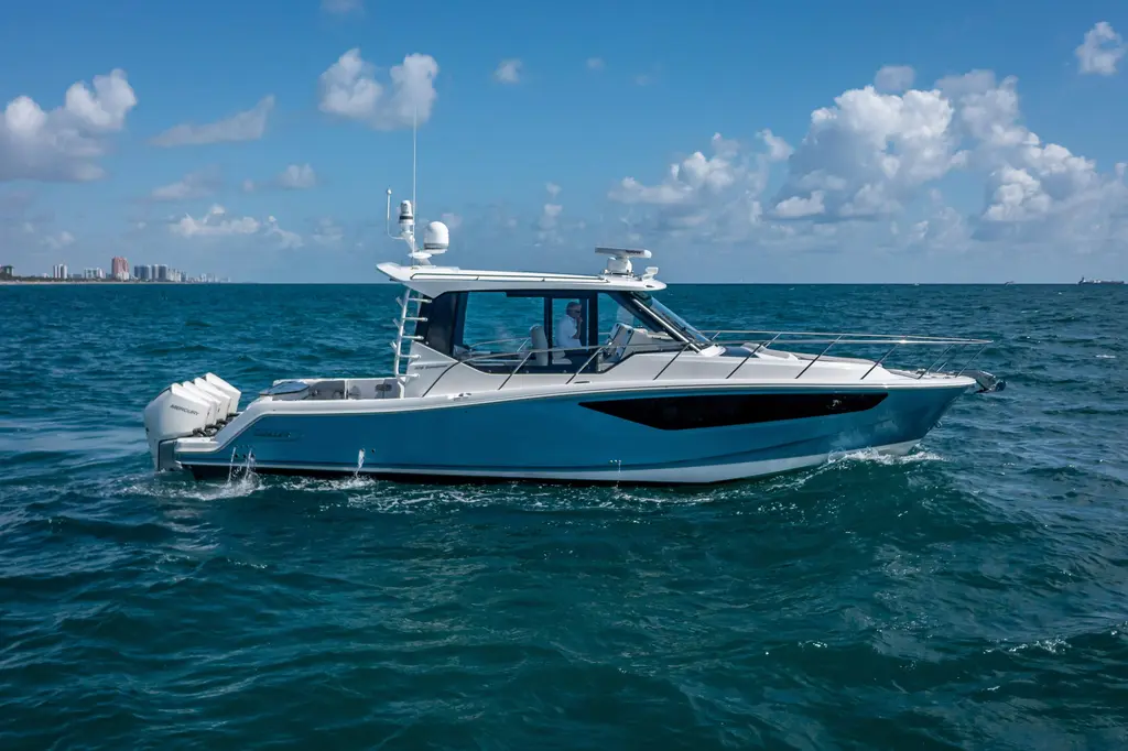 Rendezvous 2021 Boston Whaler 405 Conquest Yacht For Sale in Fort Lauderdale FL Rendezvous 2021 Boston Whaler 405 Conquest Yacht For Sale in Fort Lauderdale FL