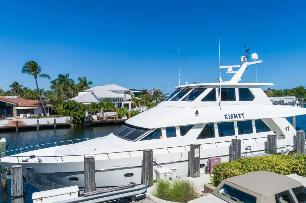 Kismet 2003 Hargrave Skylounge Yacht For Sale in Fort Lauderdale FL Kismet 2003 Hargrave Skylounge Yacht For Sale in Fort Lauderdale FL