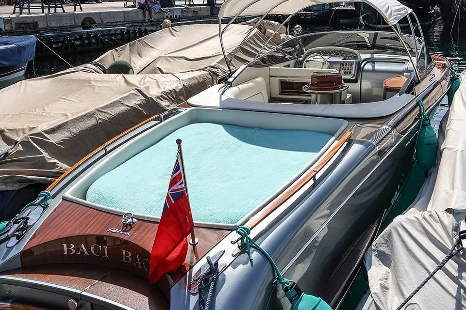  2015 Riva 33' Aquariva Super Yacht For Sale in Monaco 