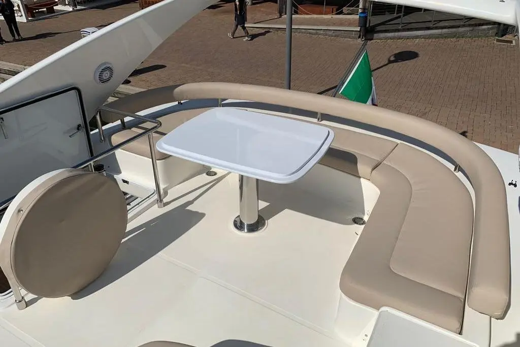 2004 Ferretti Yachts 620 Yacht For Sale in Viareggio IT-LU 2004 Ferretti Yachts 620 Yacht For Sale in Viareggio IT-LU