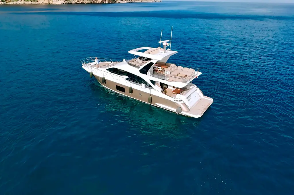 M/Y Golden Pearl 2017 Azimut 66 Yacht For Sale in Castellammare del Golfo IT-TP M/Y Golden Pearl 2017 Azimut 66 Yacht For Sale in Castellammare del Golfo IT-TP