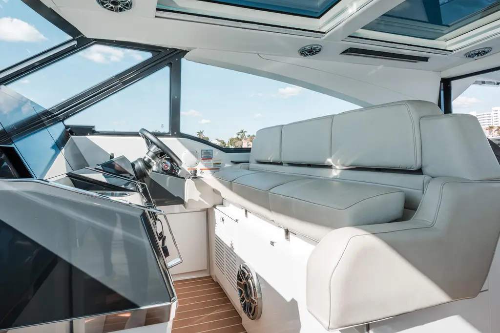No Name 2022 Formula 500 Super Sport Crossover Yacht For Sale in Harbor Springs MI No Name 2022 Formula 500 Super Sport Crossover Yacht For Sale in Harbor Springs MI