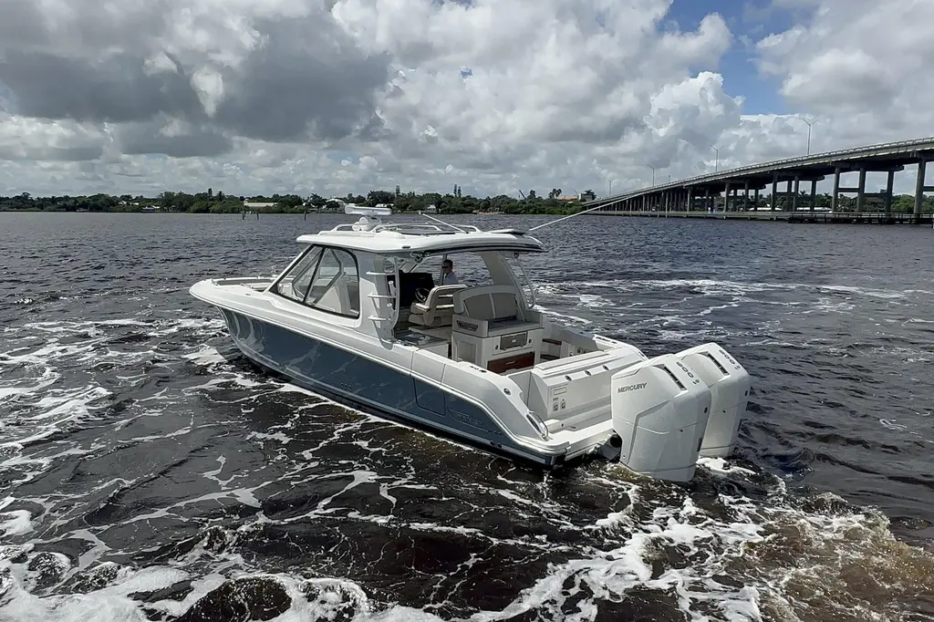 100 Hours 2023 Boston Whaler 380 Realm Yacht For Sale in Stuart FL 100 Hours 2023 Boston Whaler 380 Realm Yacht For Sale in Stuart FL