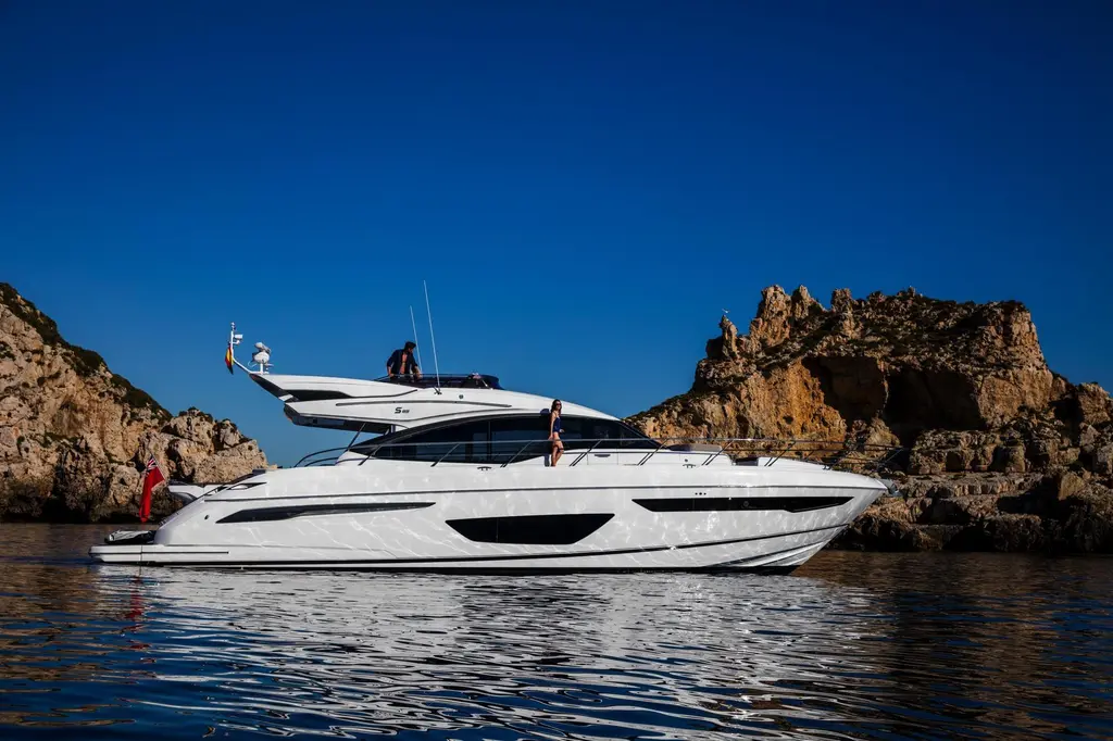 2018 Princess S65 Yacht For Sale in Mandelieu-la-Napoule 2018 Princess S65 Yacht For Sale in Mandelieu-la-Napoule