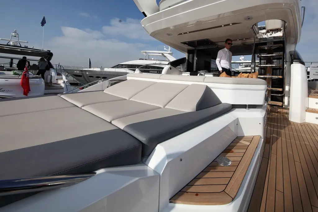 2018 Princess S65 Yacht For Sale in Mandelieu-la-Napoule 2018 Princess S65 Yacht For Sale in Mandelieu-la-Napoule