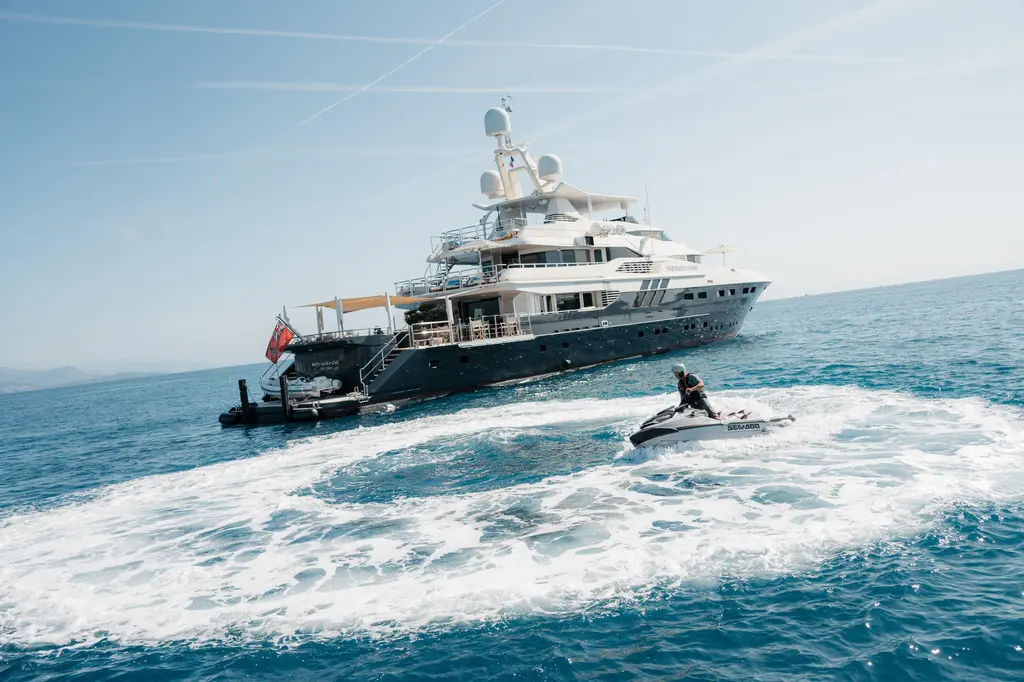RENEGADE 1992 Custom Yacht For Sale in Saint-Tropez 83 RENEGADE 1992 Custom Yacht For Sale in Saint-Tropez 83
