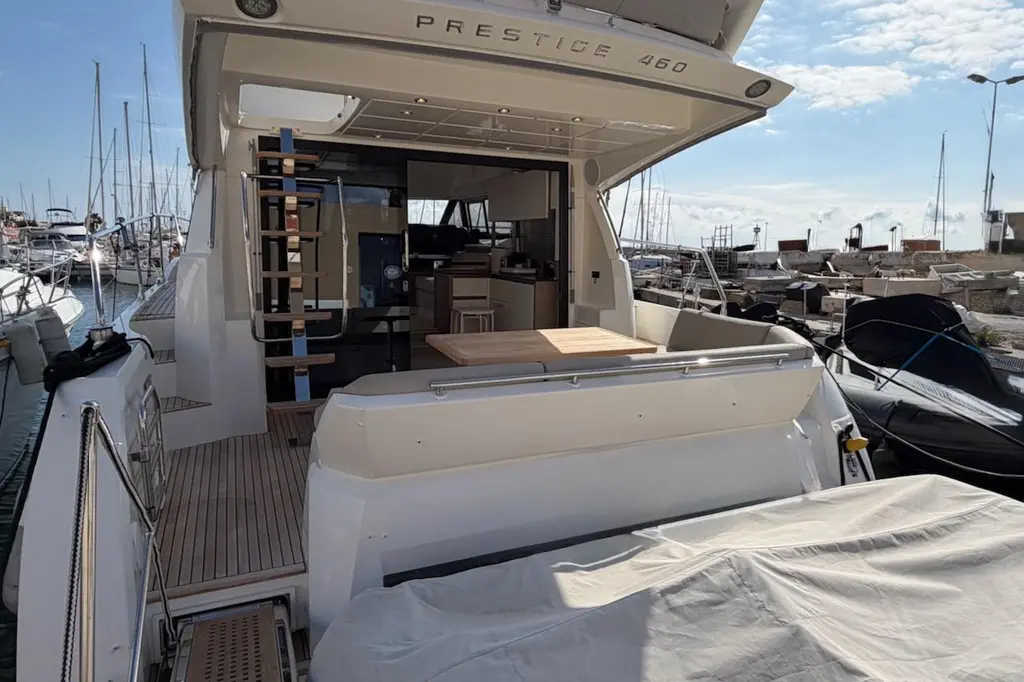 2020 Prestige 460 Yacht For Sale in Mandelieu-la-Napoule 2020 Prestige 460 Yacht For Sale in Mandelieu-la-Napoule