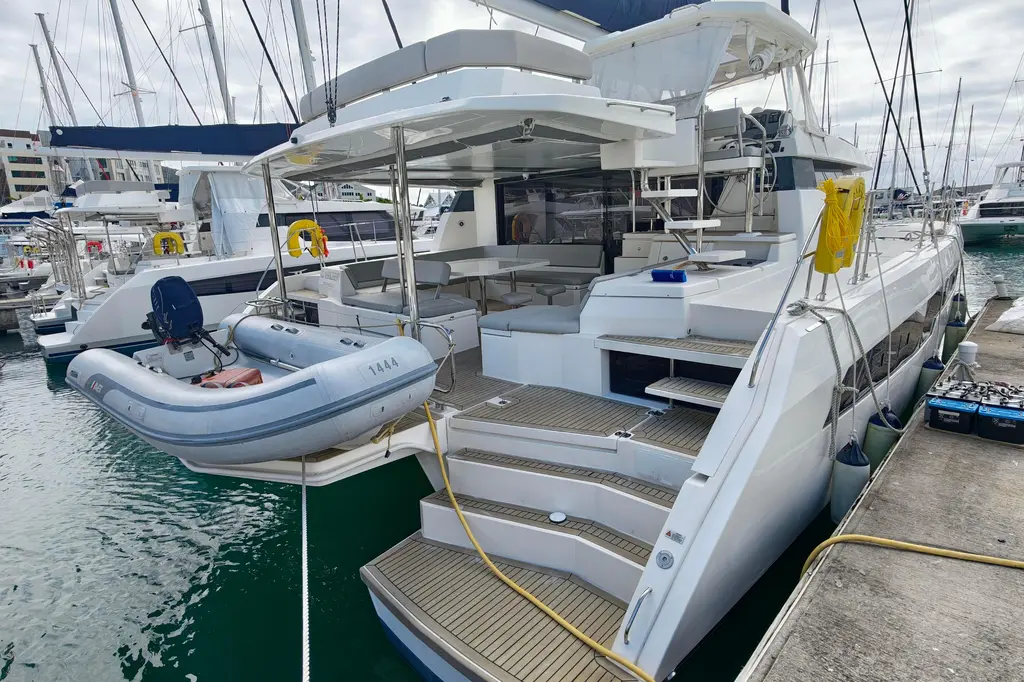 Old Marblehead 2019 Leopard 50 Yacht For Sale in Road Town Old Marblehead 2019 Leopard 50 Yacht For Sale in Road Town
