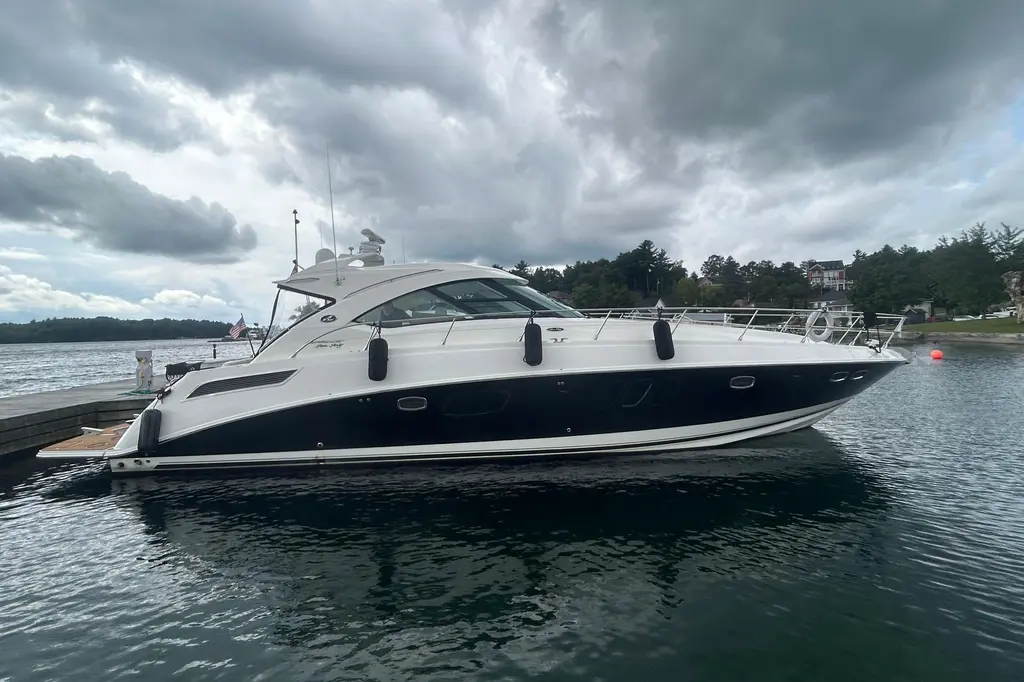 OCEAN BLUE III 2010 Sea Ray Sundancer 540 Yacht For Sale in Leeds and the Thousand Islands ON OCEAN BLUE III 2010 Sea Ray Sundancer 540 Yacht For Sale in Leeds and the Thousand Islands ON