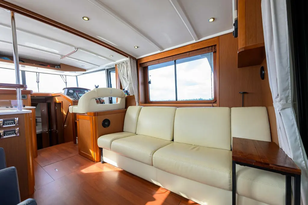 2014 Beneteau Trawler 44 Yacht For Sale in Stuart FL 2014 Beneteau Trawler 44 Yacht For Sale in Stuart FL