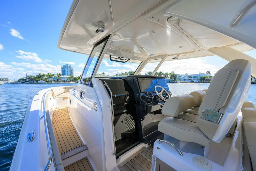 LEAP YEAR 2018 Pursuit S 408 Yacht For Sale in FORT LAUDERDALE FL LEAP YEAR 2018 Pursuit S 408 Yacht For Sale in FORT LAUDERDALE FL
