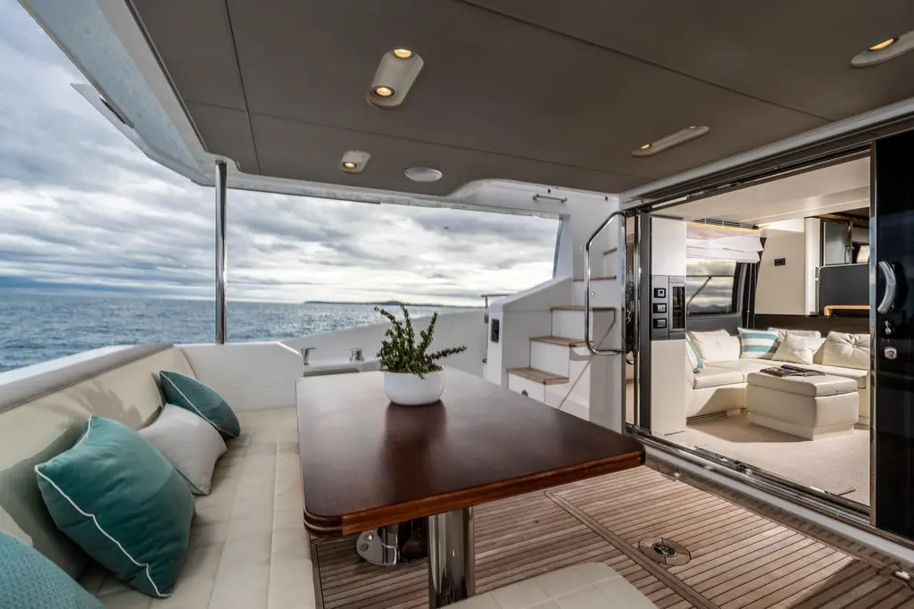MAHALO 2019 Azimut 66 Yacht For Sale in Villeneuve-Loubet MAHALO 2019 Azimut 66 Yacht For Sale in Villeneuve-Loubet