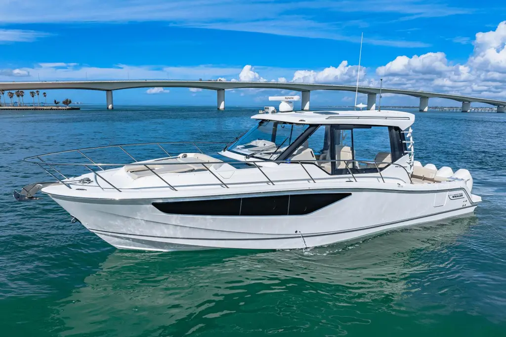 2022 Boston Whaler 405 Conquest Yacht For Sale in Sarasota FL 2022 Boston Whaler 405 Conquest Yacht For Sale in Sarasota FL