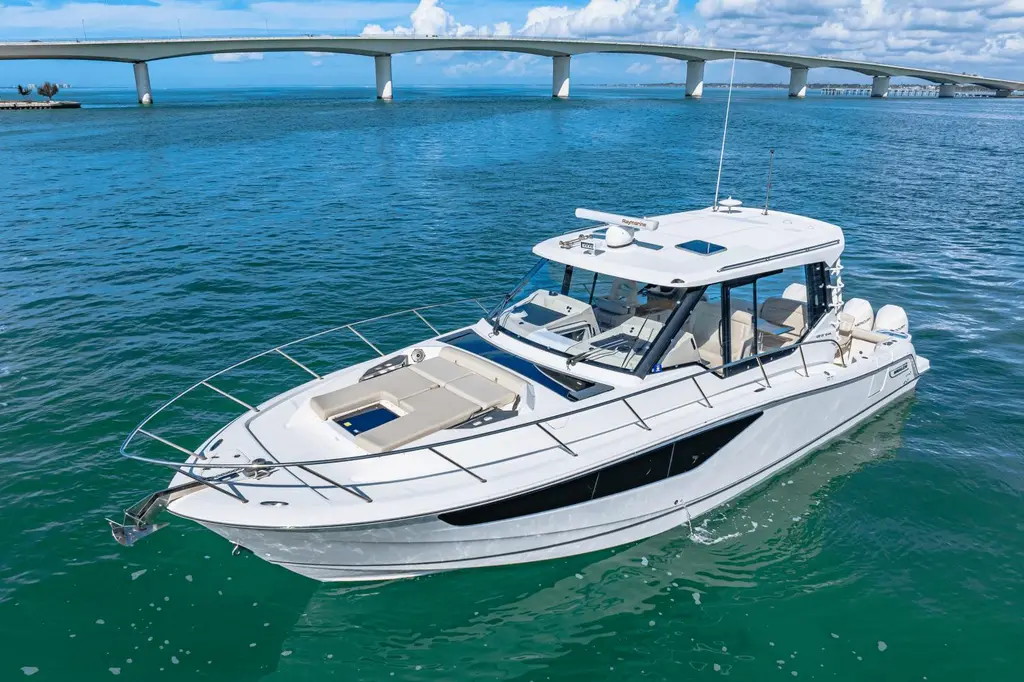 2022 Boston Whaler 405 Conquest Yacht For Sale in Sarasota FL 2022 Boston Whaler 405 Conquest Yacht For Sale in Sarasota FL