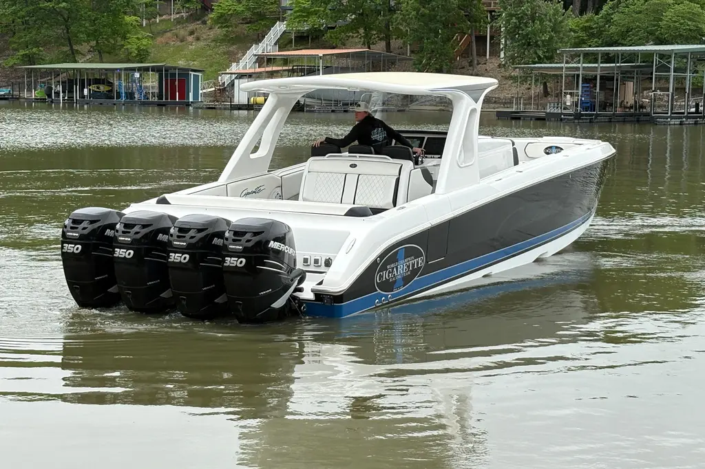 2017 Cigarette 41' GTR Yacht For Sale in Osage Beach MO 2017 Cigarette 41' GTR Yacht For Sale in Osage Beach MO