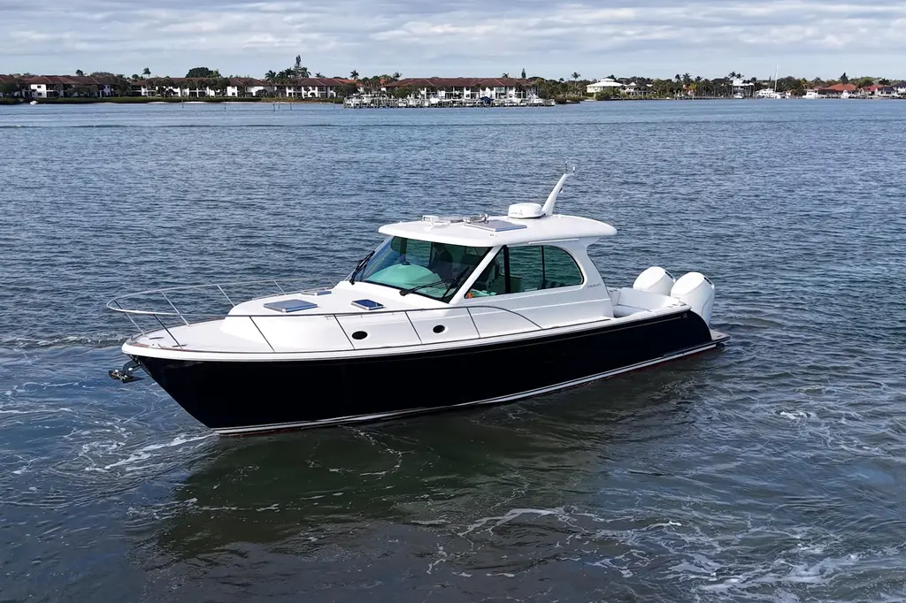 CATNAP 2023 Hinckley Sport Boat 40 X Yacht For Sale in Stuart FL CATNAP 2023 Hinckley Sport Boat 40 X Yacht For Sale in Stuart FL
