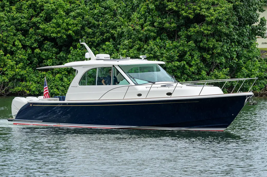 Renie Vee 2022 Hinckley 40x Yacht For Sale in North Palm Beach FL Renie Vee 2022 Hinckley 40x Yacht For Sale in North Palm Beach FL