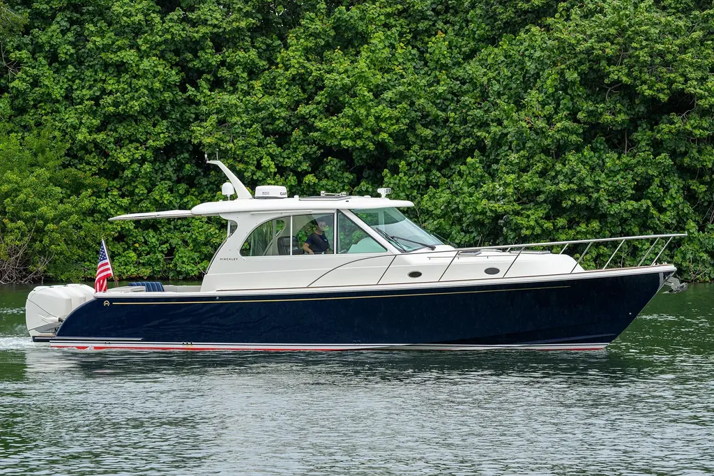 Renie Vee 2022 Hinckley 40x Yacht For Sale in North Palm Beach FL Renie Vee 2022 Hinckley 40x Yacht For Sale in North Palm Beach FL