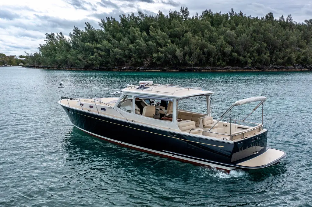 Handful 2014 MJM Yachts 40z Yacht For Sale in Hamilton Handful 2014 MJM Yachts 40z Yacht For Sale in Hamilton