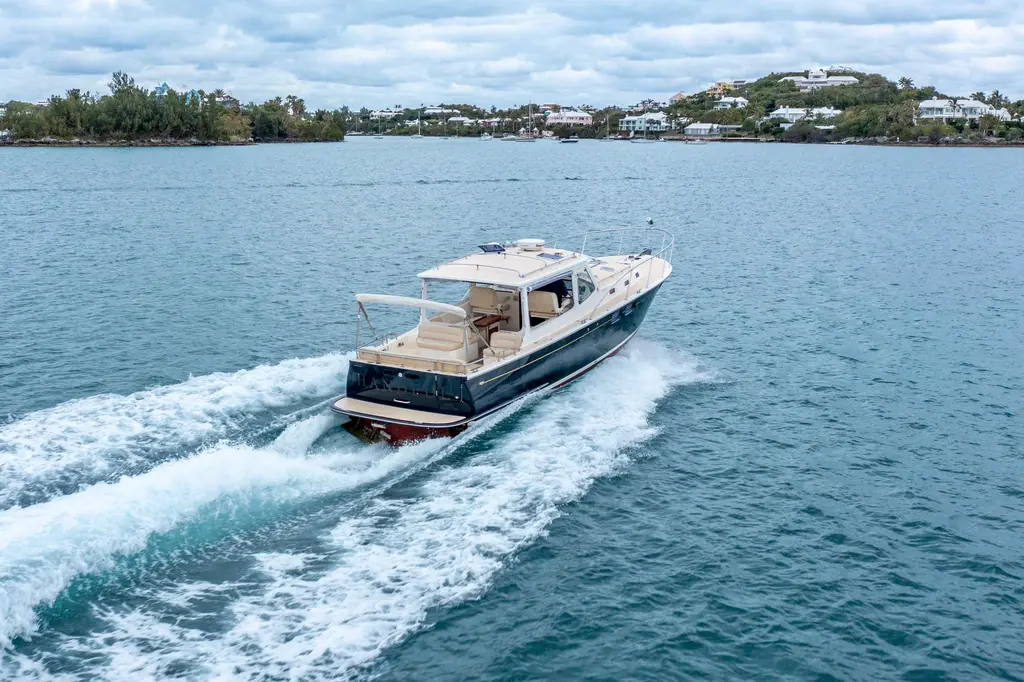 Handful 2014 MJM Yachts 40z Yacht For Sale in Hamilton Handful 2014 MJM Yachts 40z Yacht For Sale in Hamilton