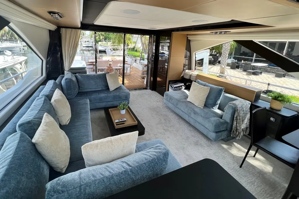 FANTASTIC 2019 Azimut 77S Yacht For Sale in Aventura FL FANTASTIC 2019 Azimut 77S Yacht For Sale in Aventura FL