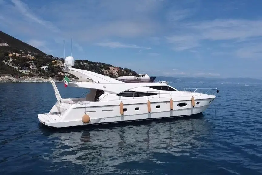 2004 Ferretti Yachts 620 Yacht For Sale in Viareggio IT-LU 2004 Ferretti Yachts 620 Yacht For Sale in Viareggio IT-LU