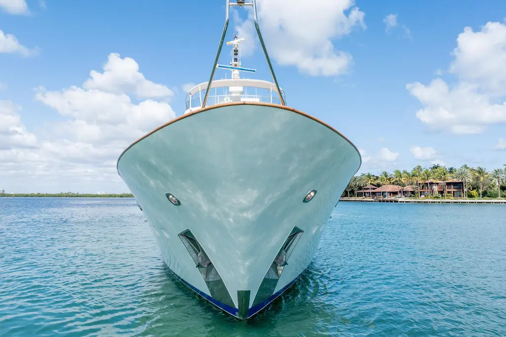Lady Dina 1989 Moonen 85 Long Range Cruiser Yacht For Sale in Miami Beach FL Lady Dina 1989 Moonen 85 Long Range Cruiser Yacht For Sale in Miami Beach FL