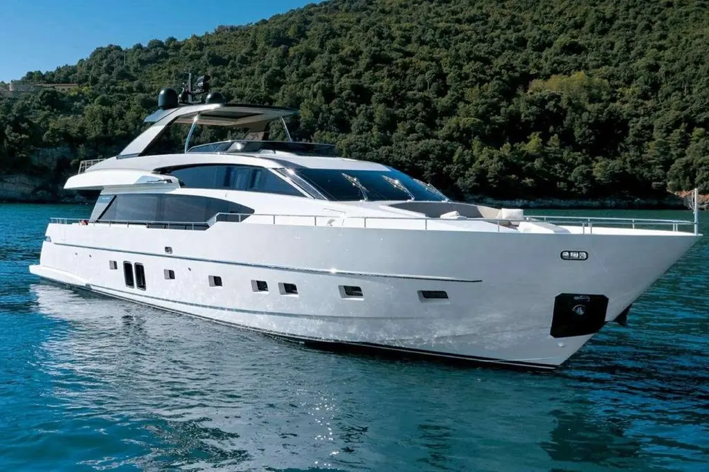 2022 Sanlorenzo SL86 Yacht For Sale in Dubai 2022 Sanlorenzo SL86 Yacht For Sale in Dubai
