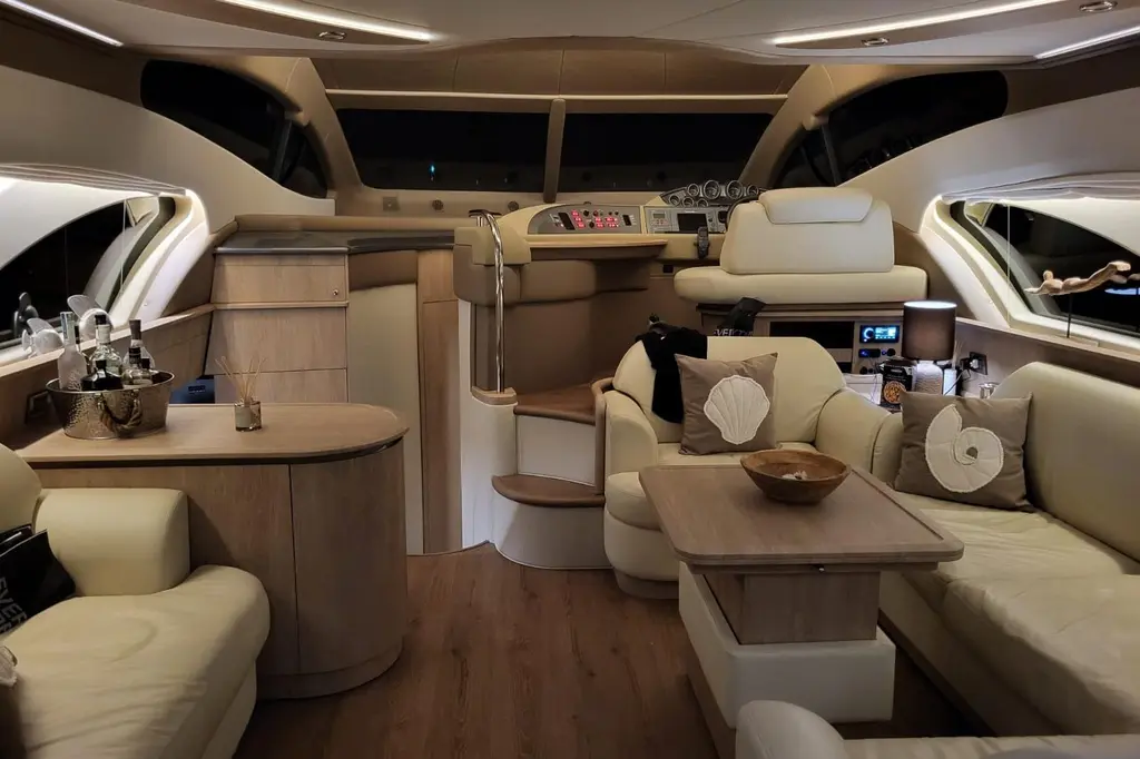 11:11 2006 Azimut Fly 50 Yacht For Sale in Athens 11:11 2006 Azimut Fly 50 Yacht For Sale in Athens