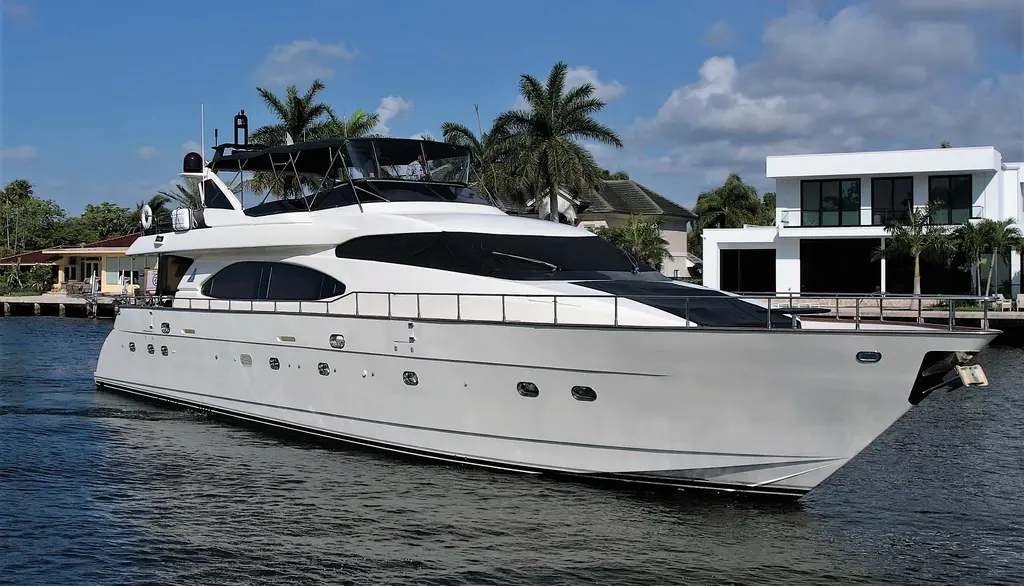 1999 Azimut 85 Ultimate Yacht For Sale in Jensen Beach FL 1999 Azimut 85 Ultimate Yacht For Sale in Jensen Beach FL