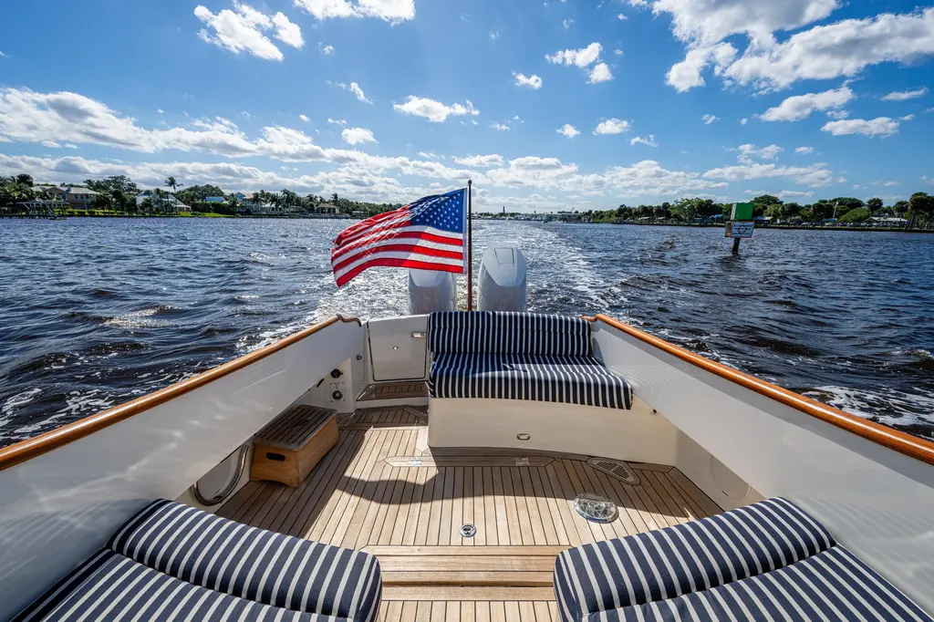 KING'S LANDING 2024 Hinckley 35 Yacht For Sale in Stuart FL KING'S LANDING 2024 Hinckley 35 Yacht For Sale in Stuart FL
