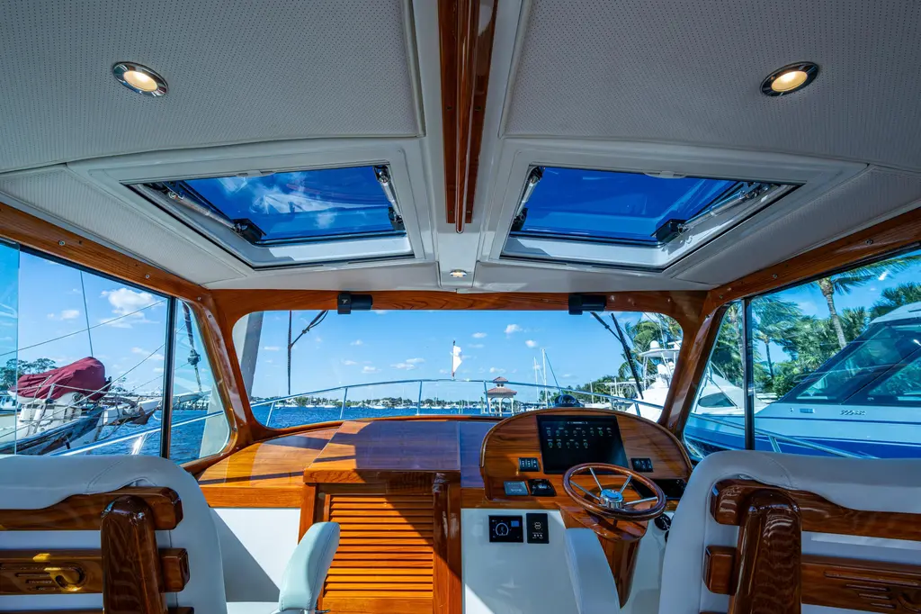 KING'S LANDING 2024 Hinckley 35 Yacht For Sale in Stuart FL KING'S LANDING 2024 Hinckley 35 Yacht For Sale in Stuart FL