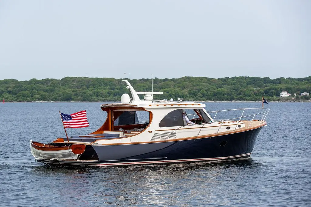 KITE 2014 Hinckley Talaria 43 Yacht For Sale in Portsmouth RI KITE 2014 Hinckley Talaria 43 Yacht For Sale in Portsmouth RI