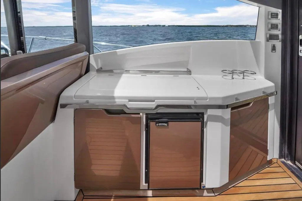 EMPIRE 2017 Galeon 445 HTS Yacht For Sale in Sunny Isles Beach FL EMPIRE 2017 Galeon 445 HTS Yacht For Sale in Sunny Isles Beach FL