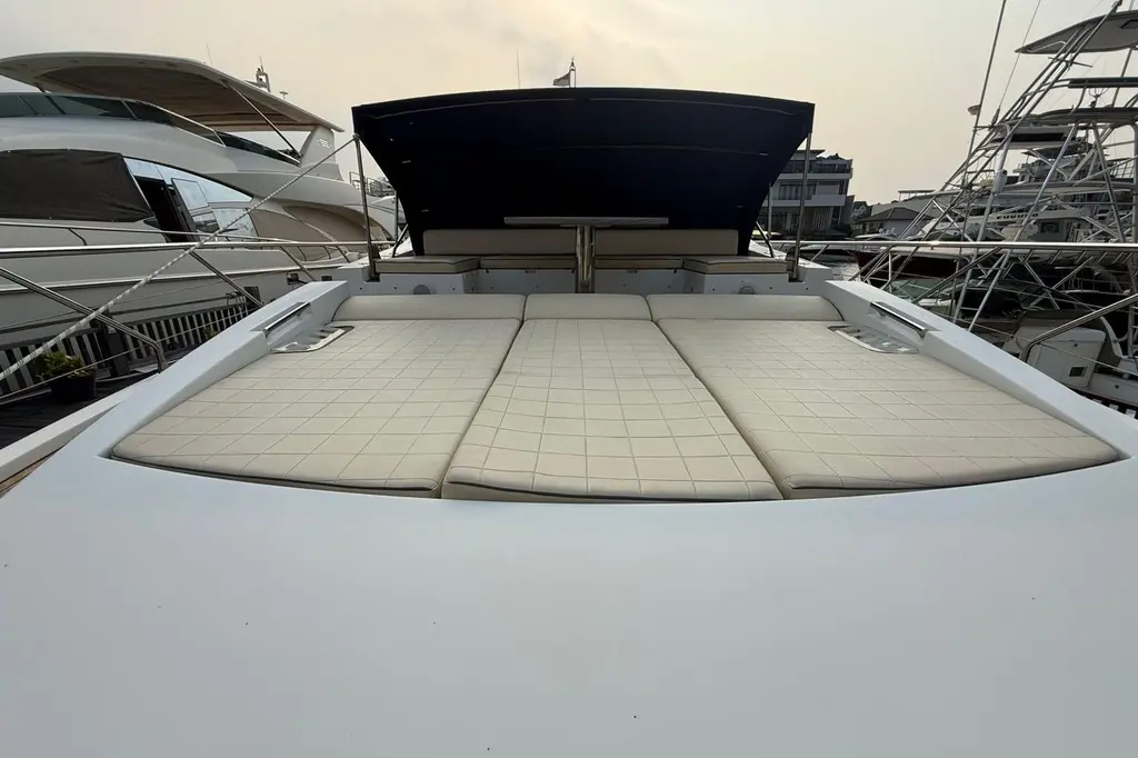 2014 Azimut 80 Yacht For Sale in Jakarta 2014 Azimut 80 Yacht For Sale in Jakarta