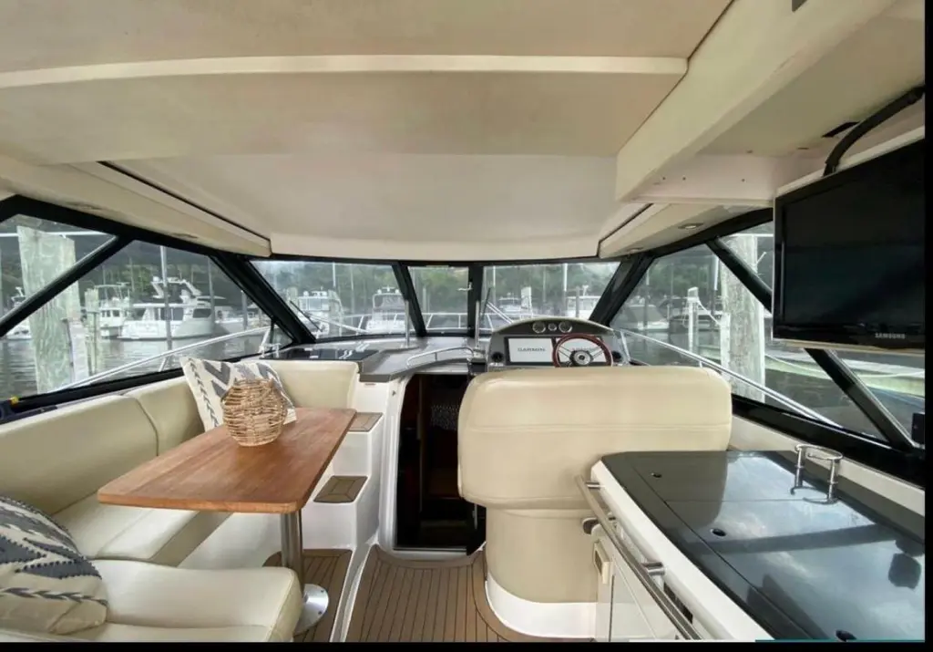 Black Pearl 2012 Regal Sport Coupe Yacht For Sale in Black Pearl 2012 Regal Sport Coupe Yacht For Sale in