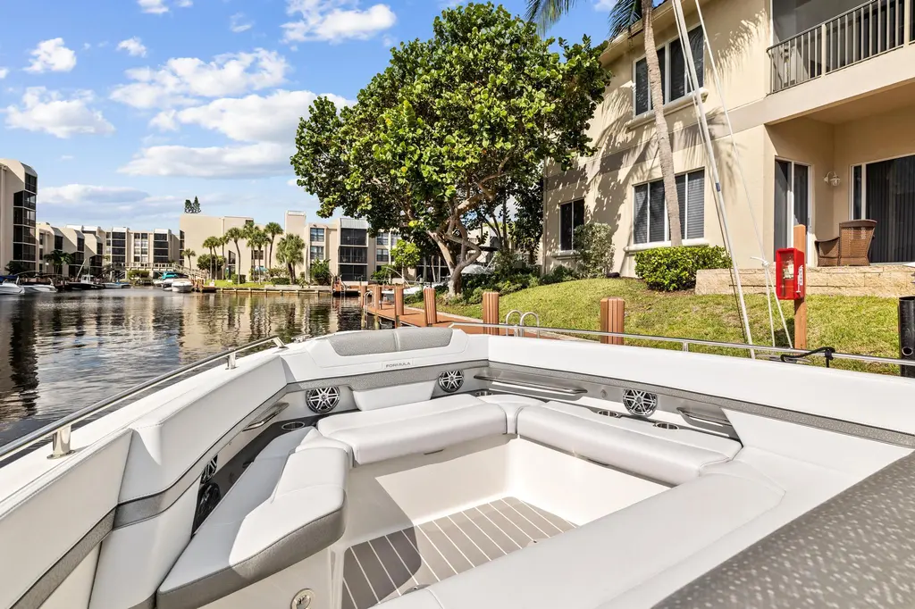 Happy 2 Gether 2021 Formula 380 Super Sport Crossover OB Yacht For Sale in Boca Raton FL Happy 2 Gether 2021 Formula 380 Super Sport Crossover OB Yacht For Sale in Boca Raton FL