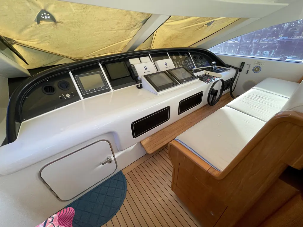 2006 Mangusta 72 Yacht For Sale in Roma IT-RM 2006 Mangusta 72 Yacht For Sale in Roma IT-RM