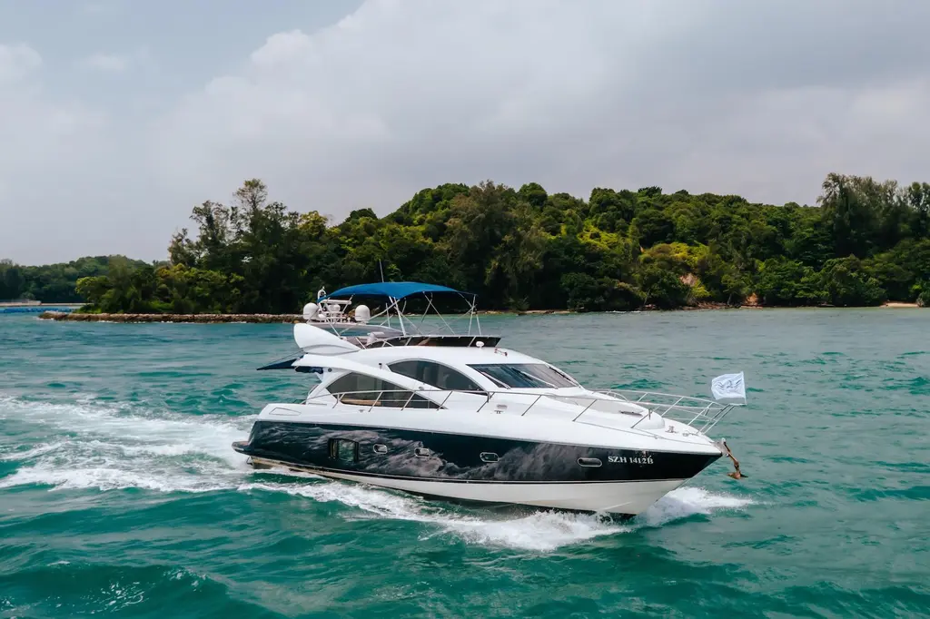 2009 Sunseeker Manhattan 60 Yacht For Sale in Singapore 2009 Sunseeker Manhattan 60 Yacht For Sale in Singapore