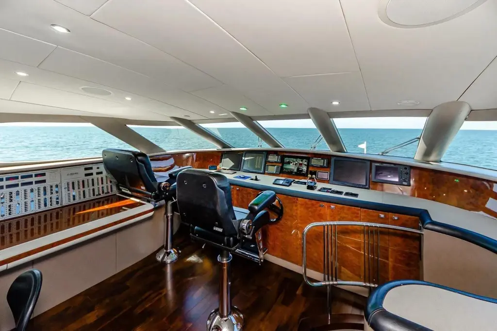 Serendipity 2001 Lazzara Yachts 94 Motor Yacht Yacht For Sale in St Petersburg FL Serendipity 2001 Lazzara Yachts 94 Motor Yacht Yacht For Sale in St Petersburg FL