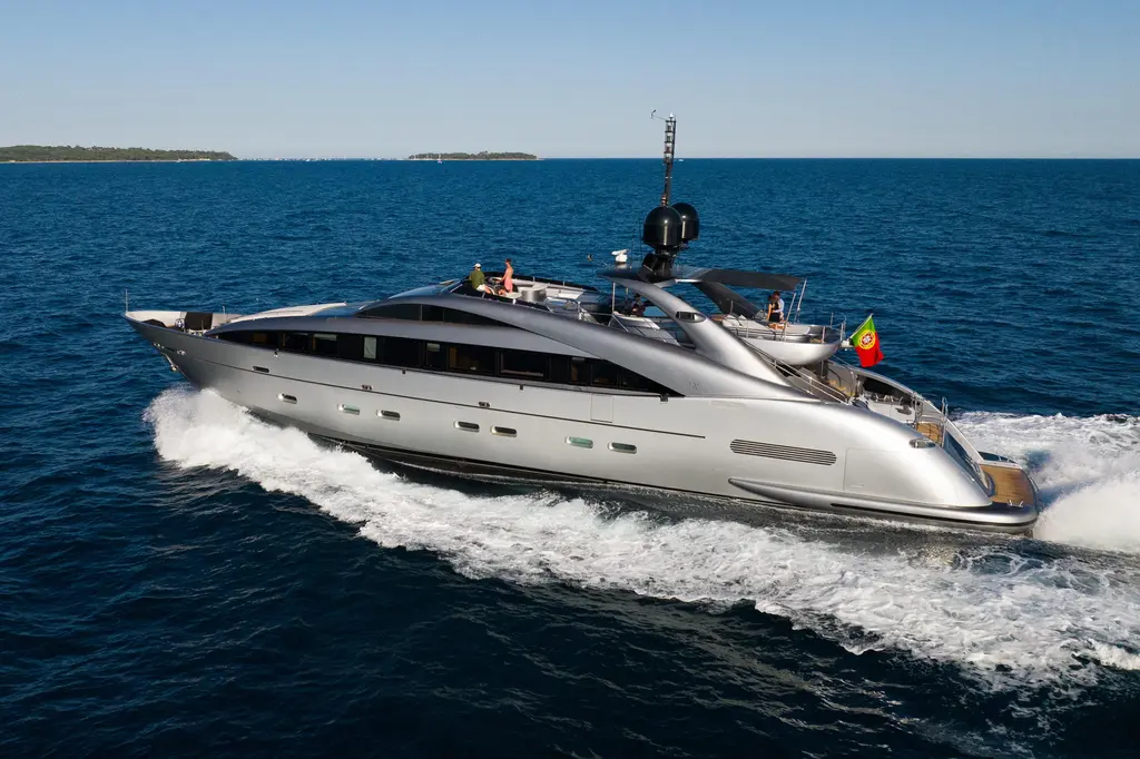 MATSU 2007 ISA 120 Sport Yacht For Sale in Cannes MATSU 2007 ISA 120 Sport Yacht For Sale in Cannes
