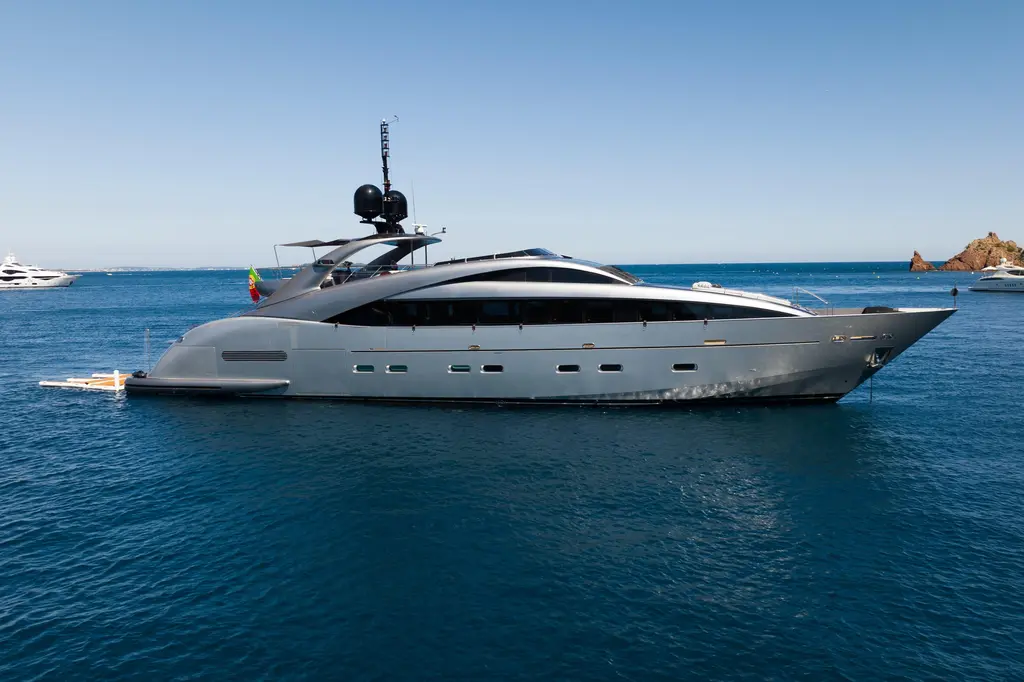 MATSU 2007 ISA 120 Sport Yacht For Sale in Cannes MATSU 2007 ISA 120 Sport Yacht For Sale in Cannes